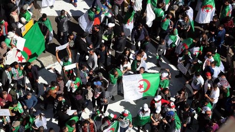 Protestas Argelia.Las manifestaciones han continuado a pesar de la renuncia de Buteflika a presentarse a un quinto mandato