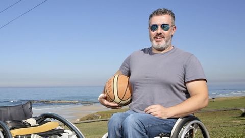 Manuel Cantelar. El presidente de la asociacin Un paso mis lleg a lo ms alto en baloncesto en silla de ruedas con el Basketmi Ferrol, en el 2014. Se retir tres aos ms tarde