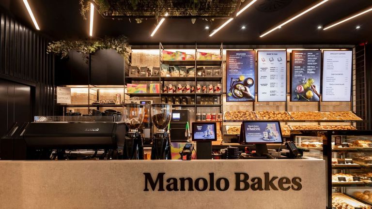 Trison instala su tecnología audiovisual en las tiendas de los afamados «manolitos»