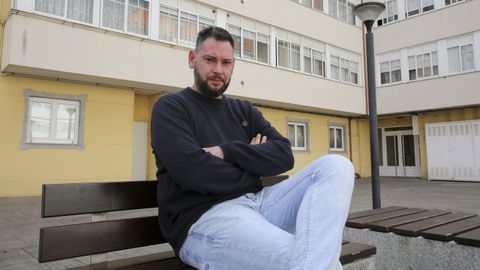 Pablo Melaski, portavoz de las familias afectadas por un posible desahucio en Piñeiros.