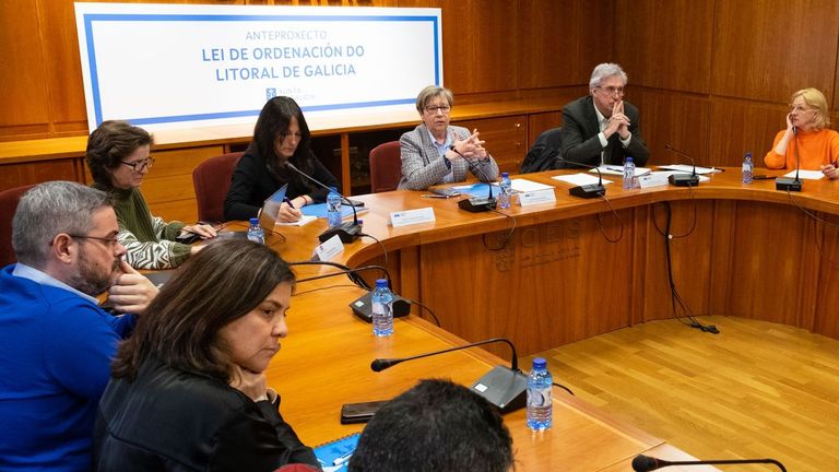 Rosa Quintana defiende que la ley de costas es «perfectamente constitucional»