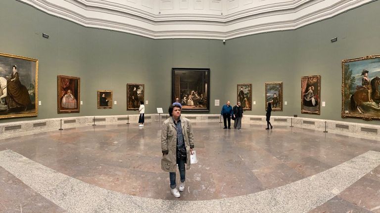 El director del Prado sobre el robo del Louvre: «El Prado está ahora bien protegido»