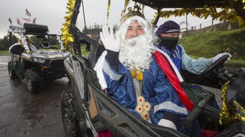 Los Reyes, en buggy por parroquias de Vimianzo