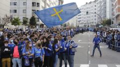 Recibimiento al Real Oviedo antes del derbi asturiano