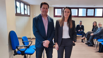 El presidente de la Uni�n Vecinal de El Cristo, Montecerrao y Buenavista, Marcelino P�rez, y la secretaria de la asociaci�n, Luc�a Logares