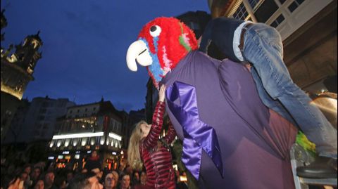 Carnaval de Pontevedra. Presentación del loro Ravachol