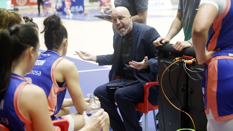 Lino López: «Este árbitro es la segunda vez que me expulsa»