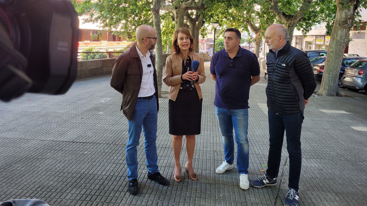 Manuel Cabezas, con miembros de su candidatura.