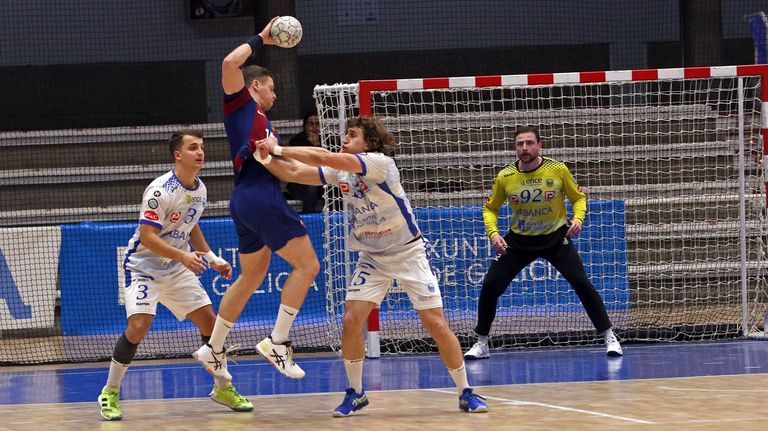 El portero del Cisne, Roney Franzini, en un partido reciente en el pabellón de Pontevedra