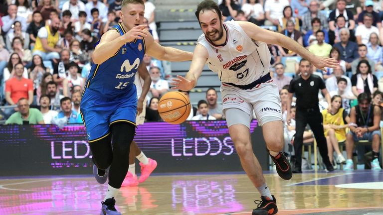 El Monbus Obradoiro cumple ante el Movistar Estudiantes (89-79)