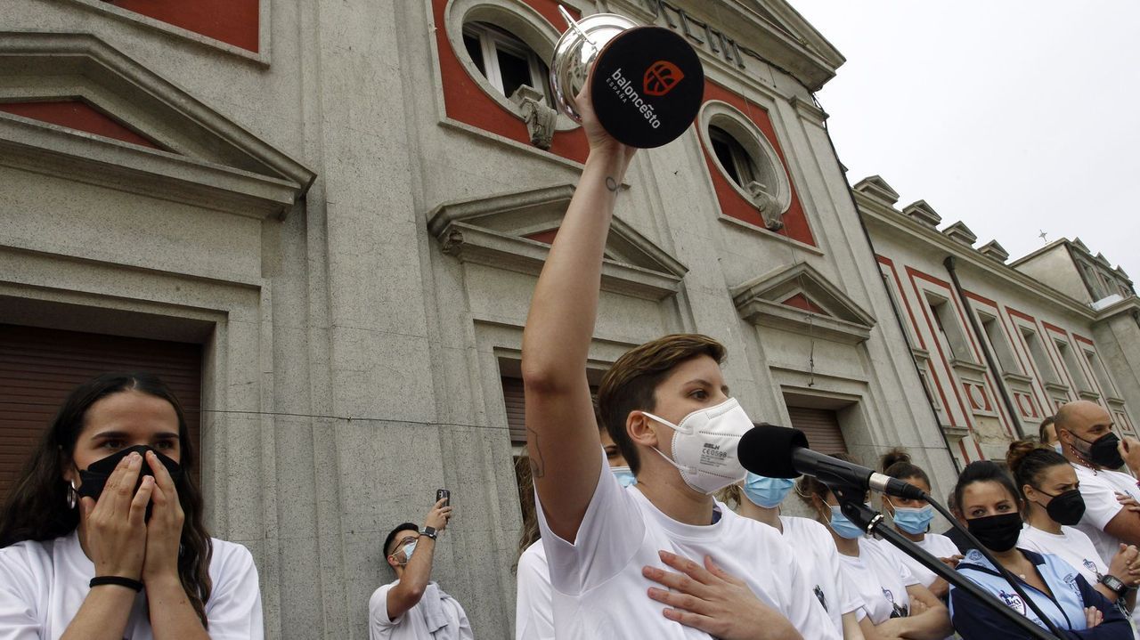 Las imgenes del acto de despedida del buque logstico australiano.Presentacin en Fitur