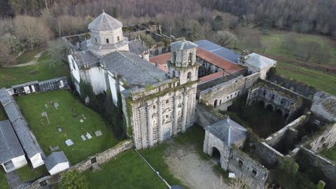 Vista del monasterio de Monfero.