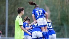 Las futbolistas del Real Oviedo Femenino celebran un tanto