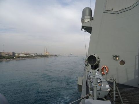 Navegando por el canal de Suez