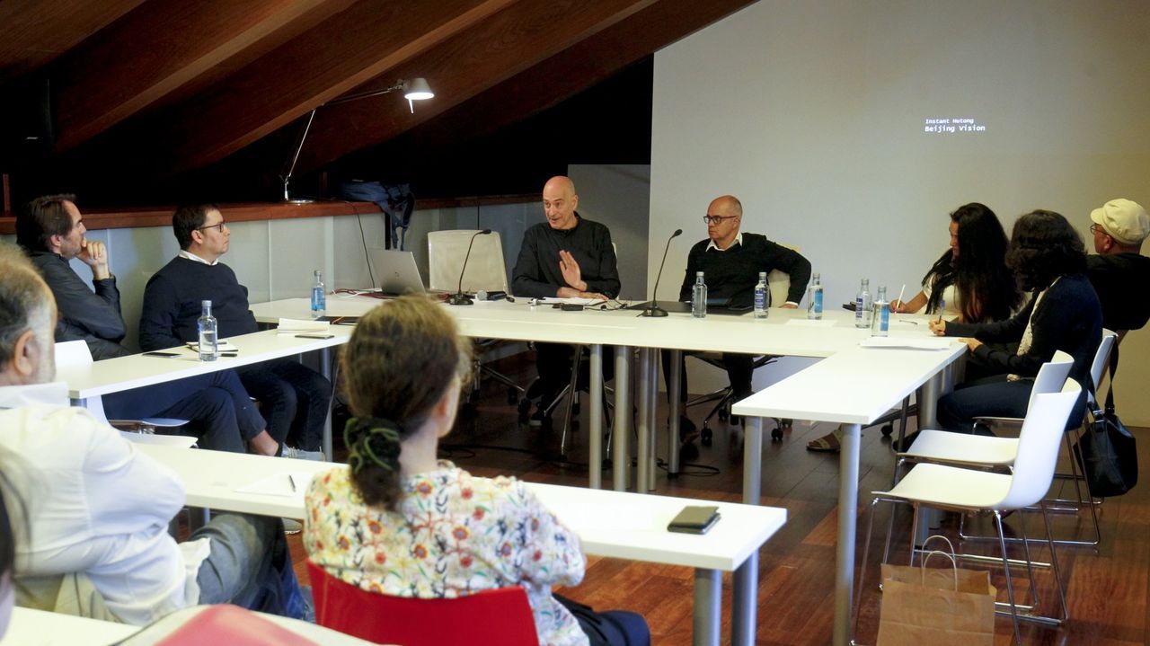 Una actividad de intervenciones culturales y art&iacute;sticas en el colegio de arquitectos de Santiago.
