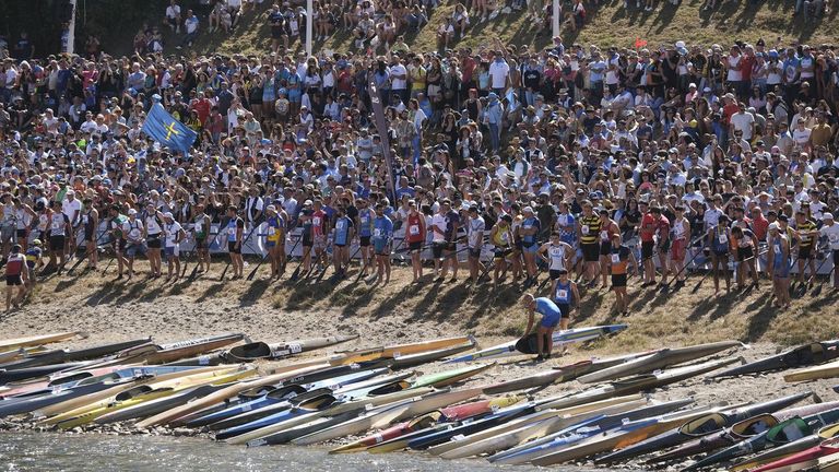 El Descenso Internacional del Sella, con su tradicional recorrido entre Arriondas y Ribadesella a lo largo de veinte kilómetros, celebra su 85ª edición este sábado