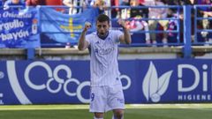 Rodri R�os celebra su tanto ante el Extremadura