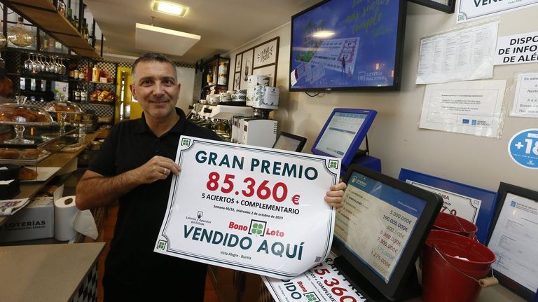 En la cafetería Vista Alegre de Burela ya había tocado un premio importante de la bonoloto, en imagen de archivo