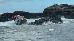 Rescate de los cuatro tripulantes del Nuevo Abeijn en Muros