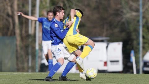 Tarsi, durante una acci�n del partido ante Las Palmas B