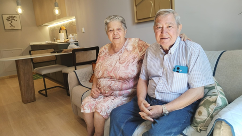 Carmen Mart�nez y Jos� Manuel Rodriguez en su apartamento