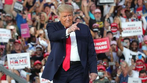 Trump, durante su mitin en en el aeropuerto de Sanford