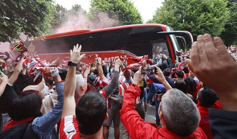 Recibimiento al Real Sporting en la previa del partido de playoff contra el Espanyol