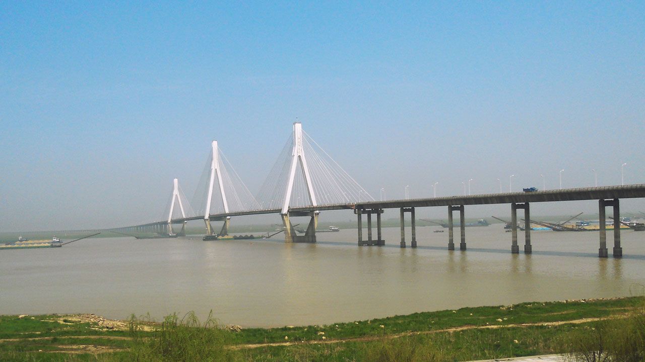 Puente del lago Dongting