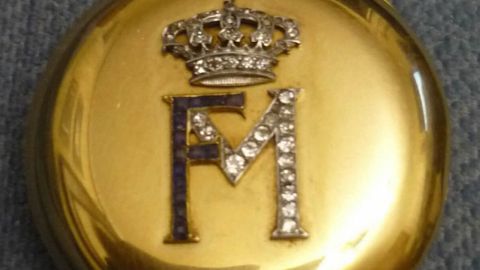 Reloj del rey consorte de Isabel II que fue adquirido por un anticuario de A Pontenova, Manuel Piñeiro
