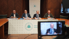 Rueda de prensa tras el consejo de gobierno de la Universidad de Oviedo