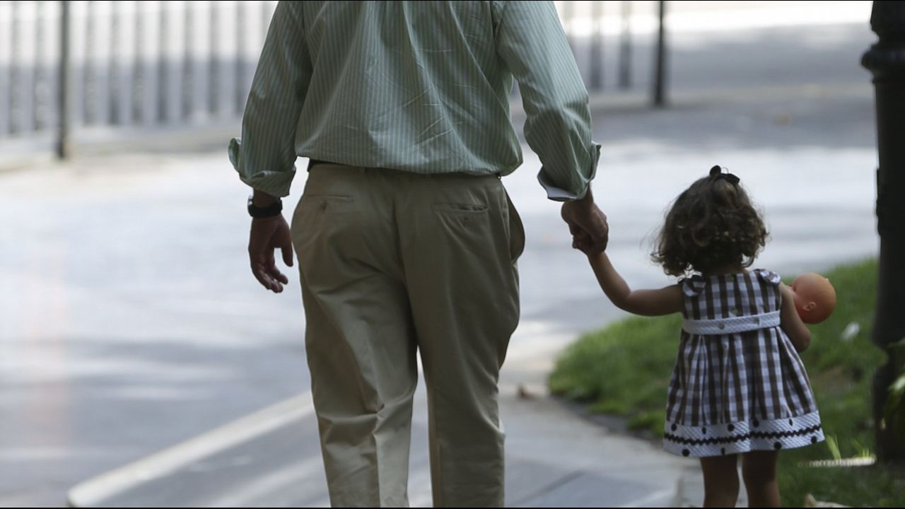 Terapia antisoledad en el convento.M�nica se separ� de su mujer tras nueve a�os de relaci�n