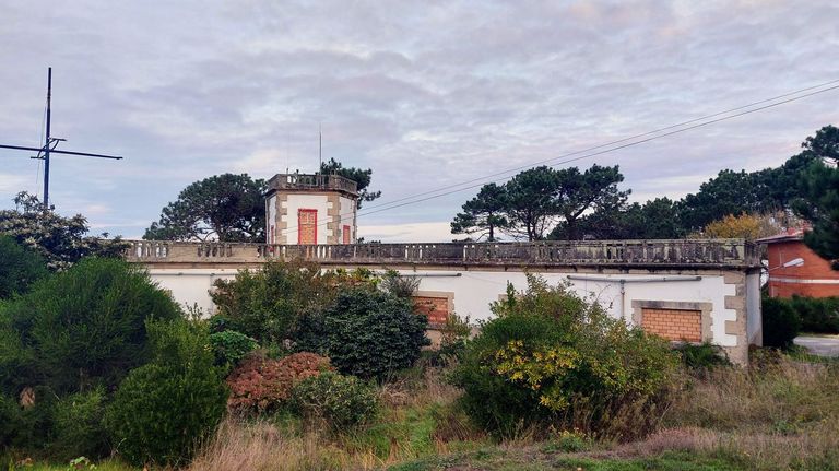 El Puerto de Vigo tapia el radiofaro de Cabo Estai y le busca nuevos usos tras jubilarse su último farero