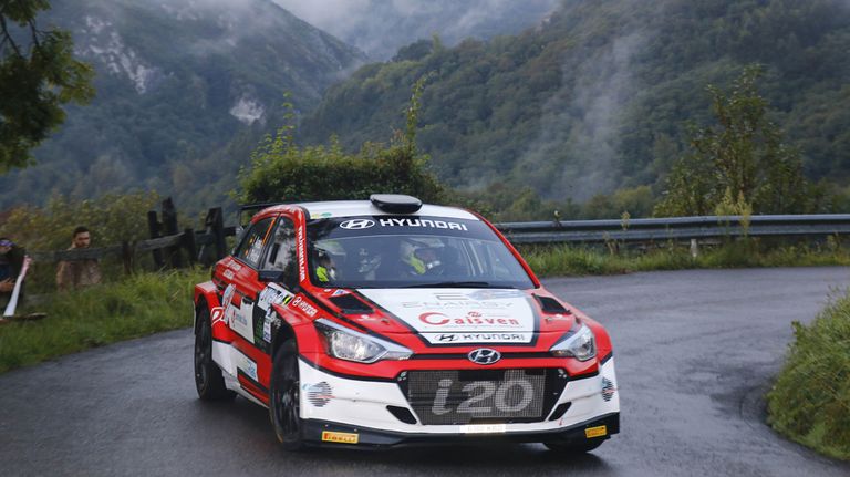 El Hyundai del piloto gallego Iván Ares en la 53 edición del Rally Princesa de Asturias