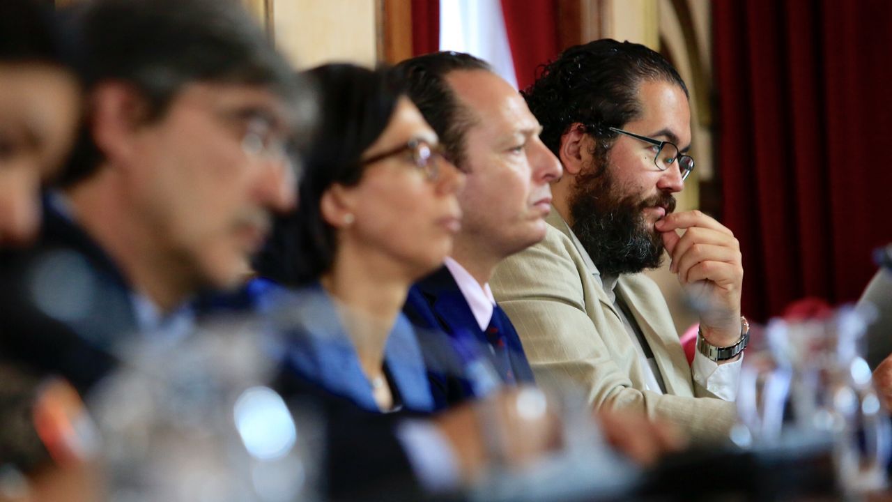 El Descenso urbano de Sarria, espectaculo en estado puro.Contin�a abierta hasta el d�a 14 la Feira do Libro Antigo