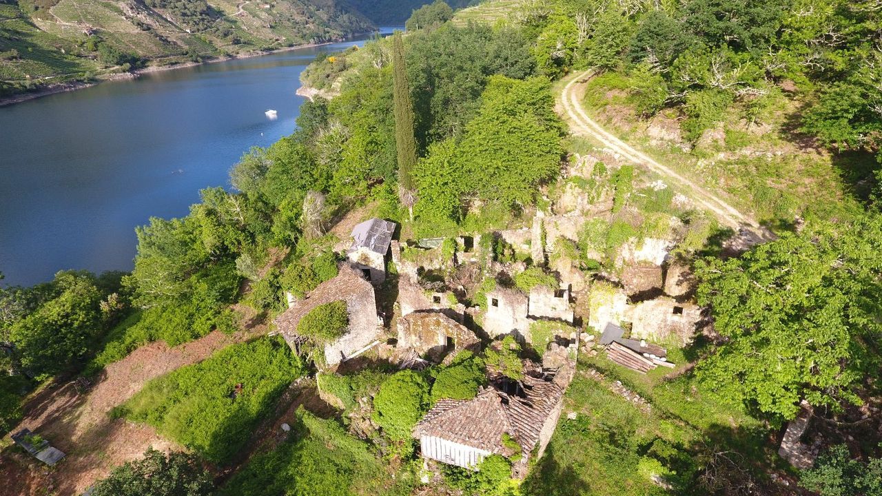 Aldea de San Fiz, en Parada do Sil, para la que Alejandro cre un plan de rehabilitacin