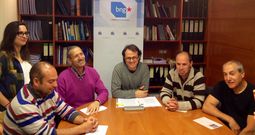 Reuni�n de representantea del sector pesquero con los nacionalistas Avia Veira y Xos� Manuel Carril