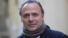 Vicente Garrido, catedr�tico de Criminolog�a de la Universidad de Valencia y autor, junto con Nieves Abarca, de la saga de novela negra que dio comienzo con �Cr�menes Exquisitos�.