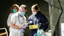 El hospital militar instalado en el aparcamiento subterráneo del Hospital Universitario Central de Asturias (HUCA) ha comenzado a recoger las primeras muestras a los profesionales sanitarios