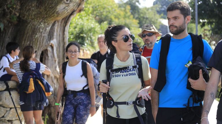 La exdiputada de Vox reapareció este lunes en Sarria de peregrina justo un mes después de su salida del partido