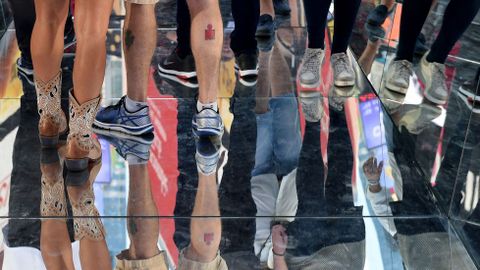 Instalacin de espejos de la artista cubana Rachel Valds en Times Square