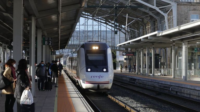 Renfe elimina el suplemento por bicicletas y mascotas en trenes de media distancia