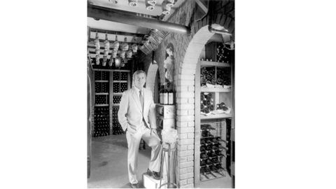 Jean Leon en su bodega del Pened�s, en la d�cada de los 80