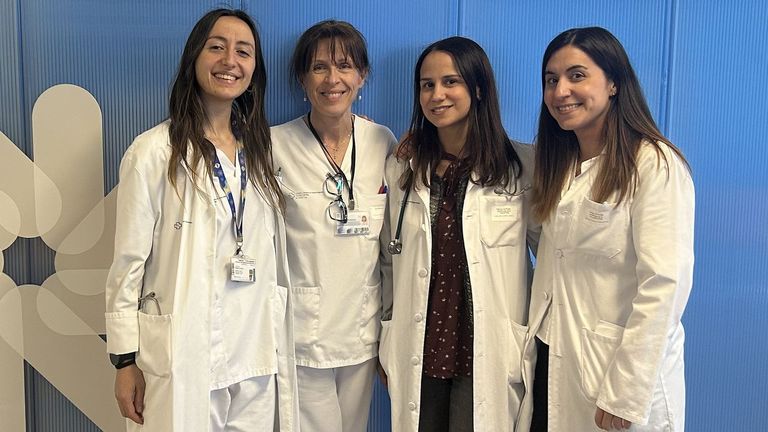 El hospital Cunqueiro abre una consulta para fibrosis quística en la que atienden tres médicas de sendas especialidades