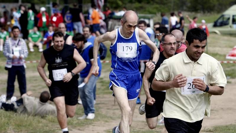 Julia Rodr�guez habla en el congreso ante D�maso L�pez, Jos� Manuel Barreiro y Jos� Manuel Balseiro.