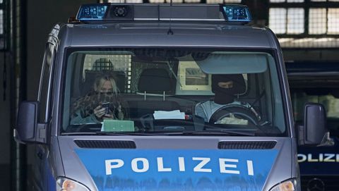 Los detenidos fueron trasladado a la central de la fiscal en la ciudad de Karlsruhe