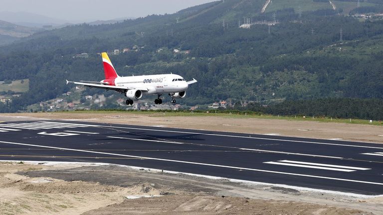 La Diputación ofrece 200.000 euros por cada nueva ruta que se abra desde el aeropuerto de Vigo