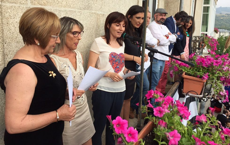 El grupo Eoas hizo bailar a centenares de personas en el estreno festivo. 