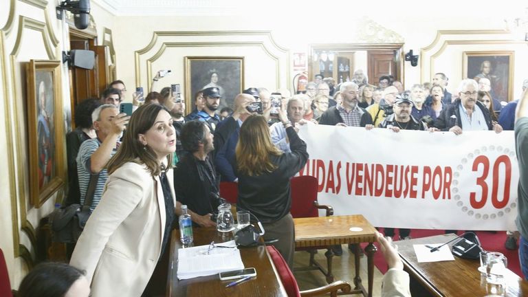 La moción de censura de Lugo llegará al Parlamento solo un día antes del debate municipal