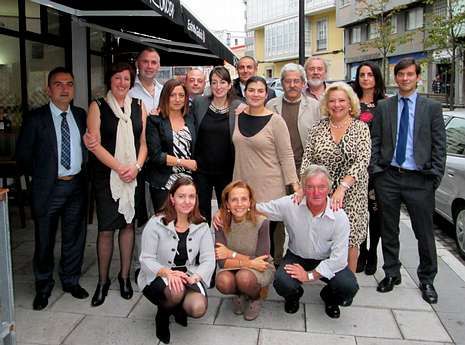 Los trabajadores del Pastor y del Popular de la plaza de Cuatro Caminos celebraron el primer San Carlos juntos.