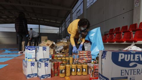 En Ombra preparan paquetes de comida para los ms necesitados del municipio